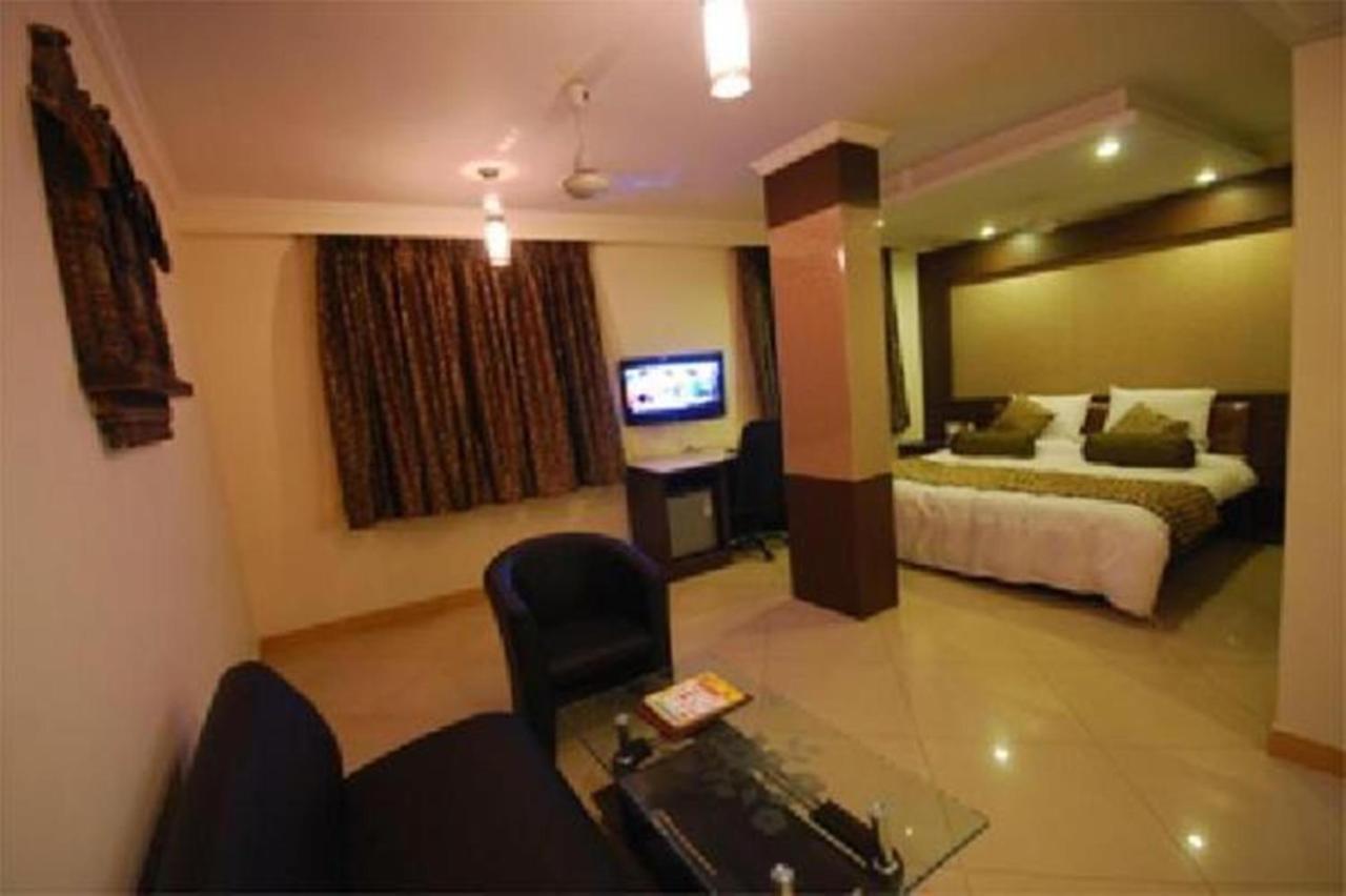 Hotel Suncity International Jodhpur  Exteriör bild